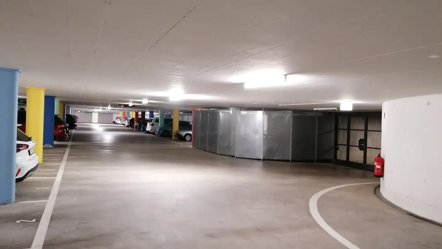 Place de parking extérieure à louer - 8912 Obfelden