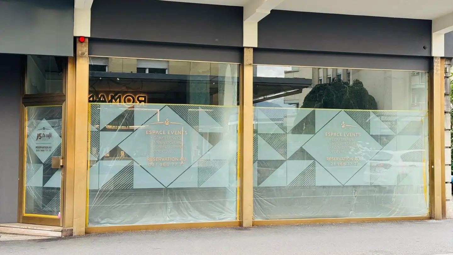 Commercial à louer - Avenue Du Casino 32, 1820 Montreux