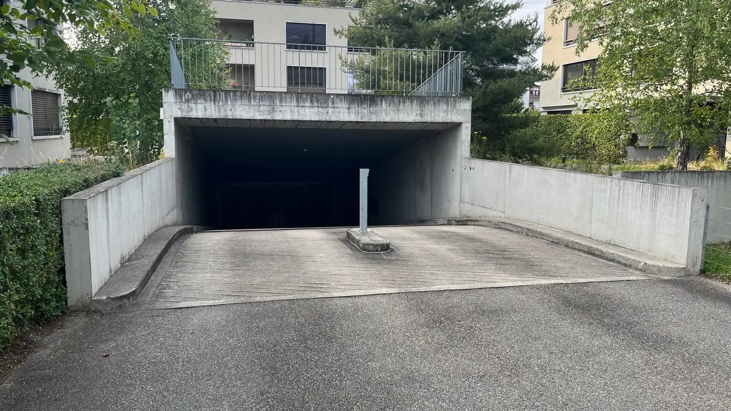Parcheggio esterno in affitto - Spitzwaldstrasse 40a, 4123 Allschwil
