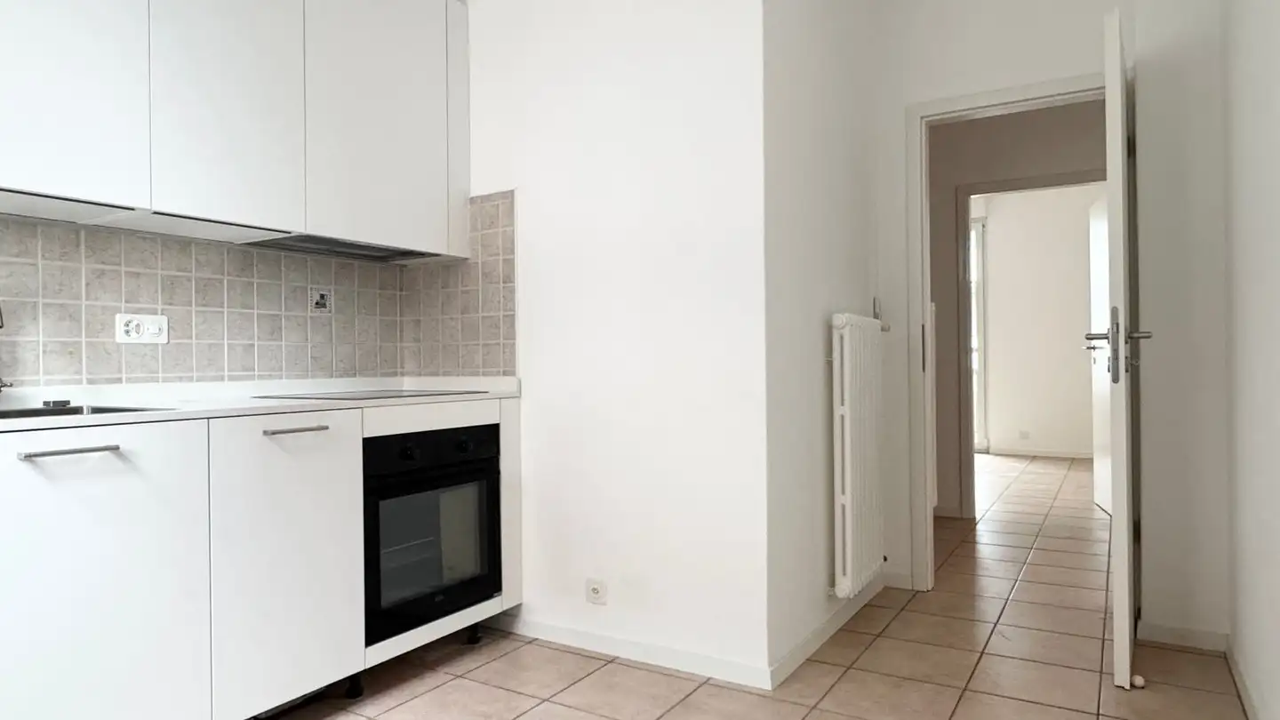 Apartment for rent - Via Odescalchi 15, 6830 Chiasso - Photo 2