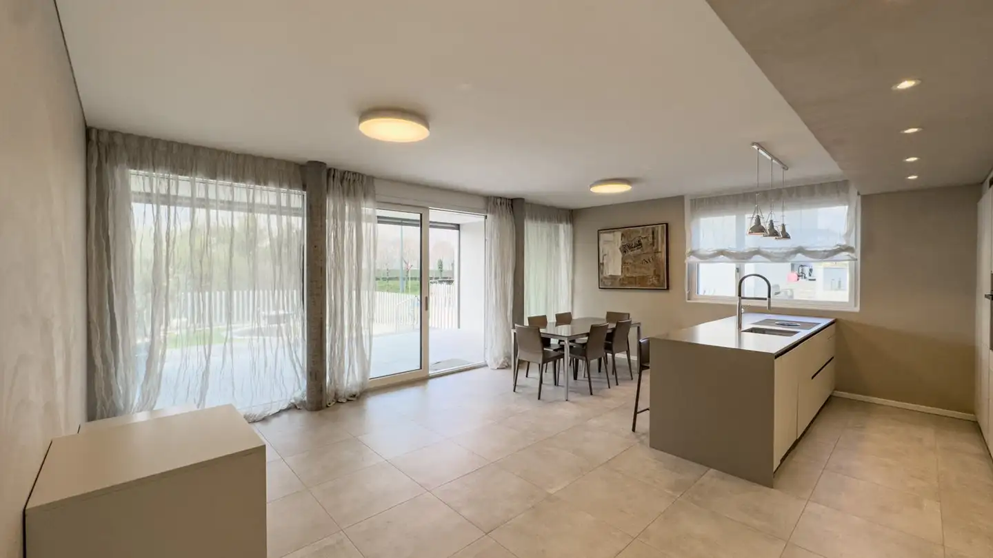 Apartment for rent - 6818 Melano