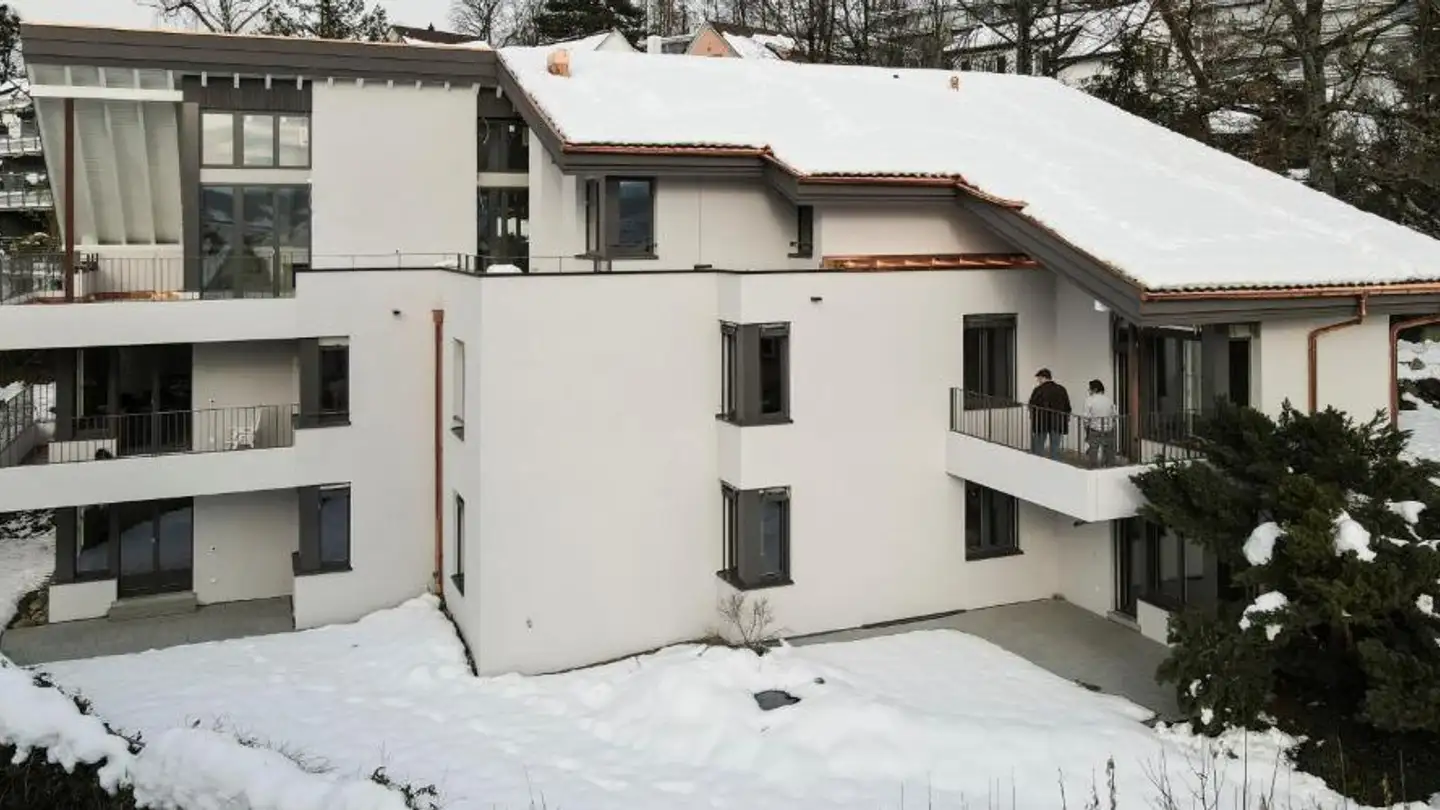 Outdoor parking space for rent - Allmendstrasse 18, 8700 Küsnacht ZH