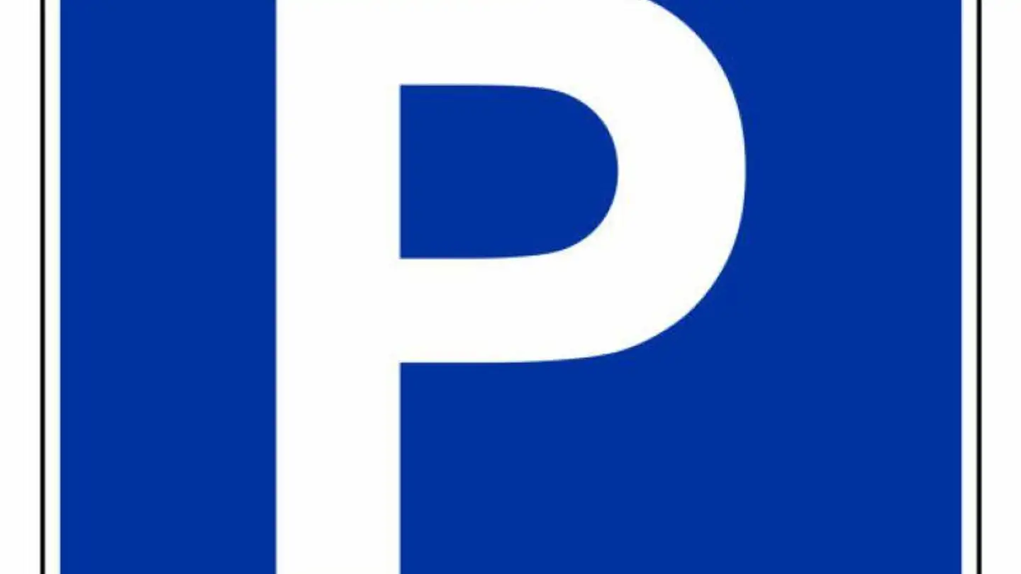 Tiefgaragenstellplatz mieten - Rosenfeldweg 8, 6048 Horw