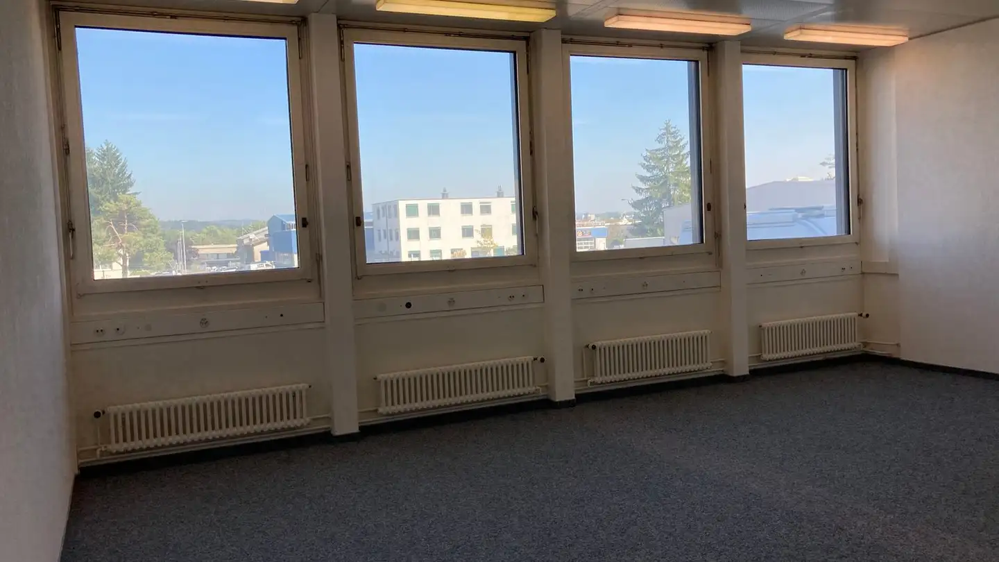 Spazio ufficio in affitto - Biologiestrasse 11, 8157 Dielsdorf