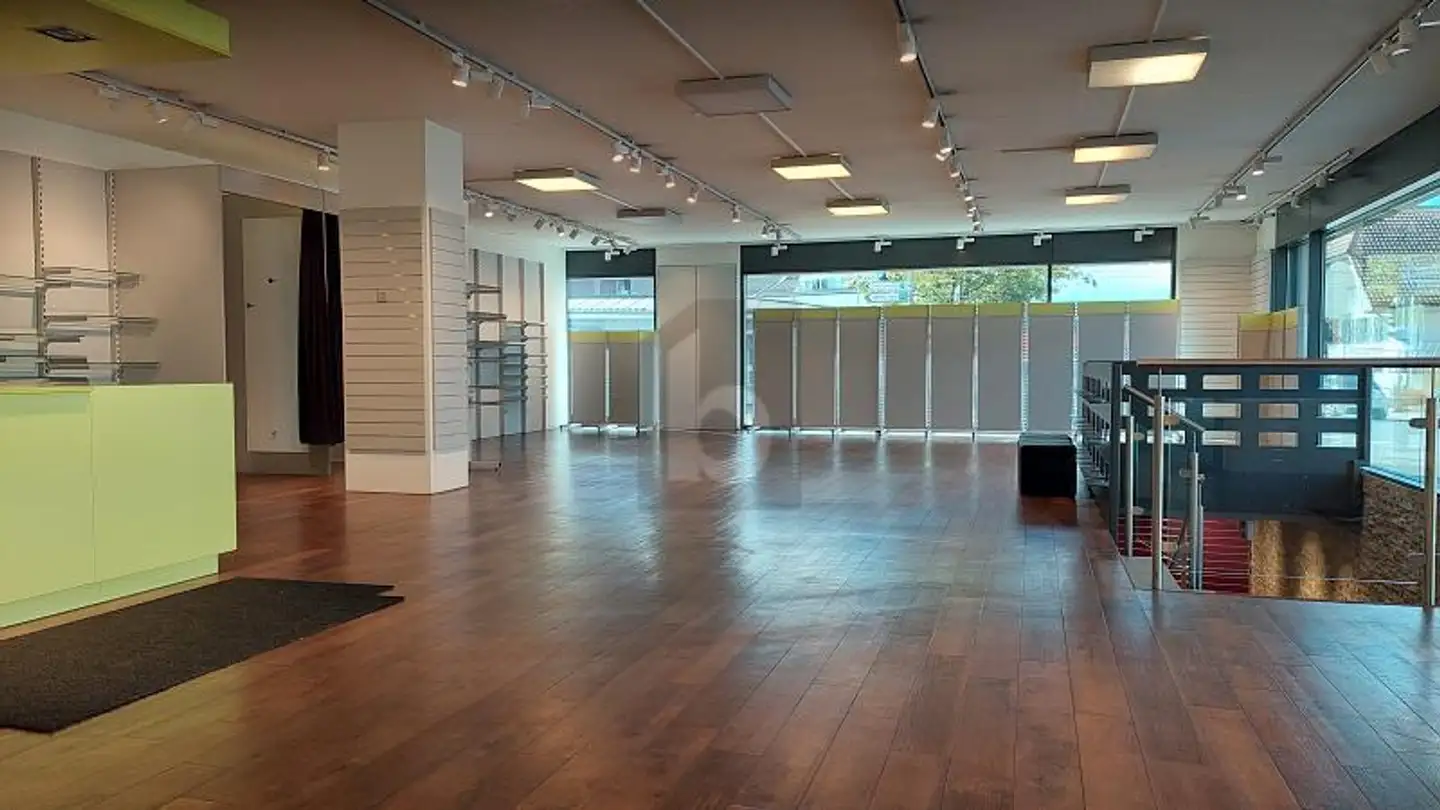 Magasin à louer - 3232 Ins - Photo 2