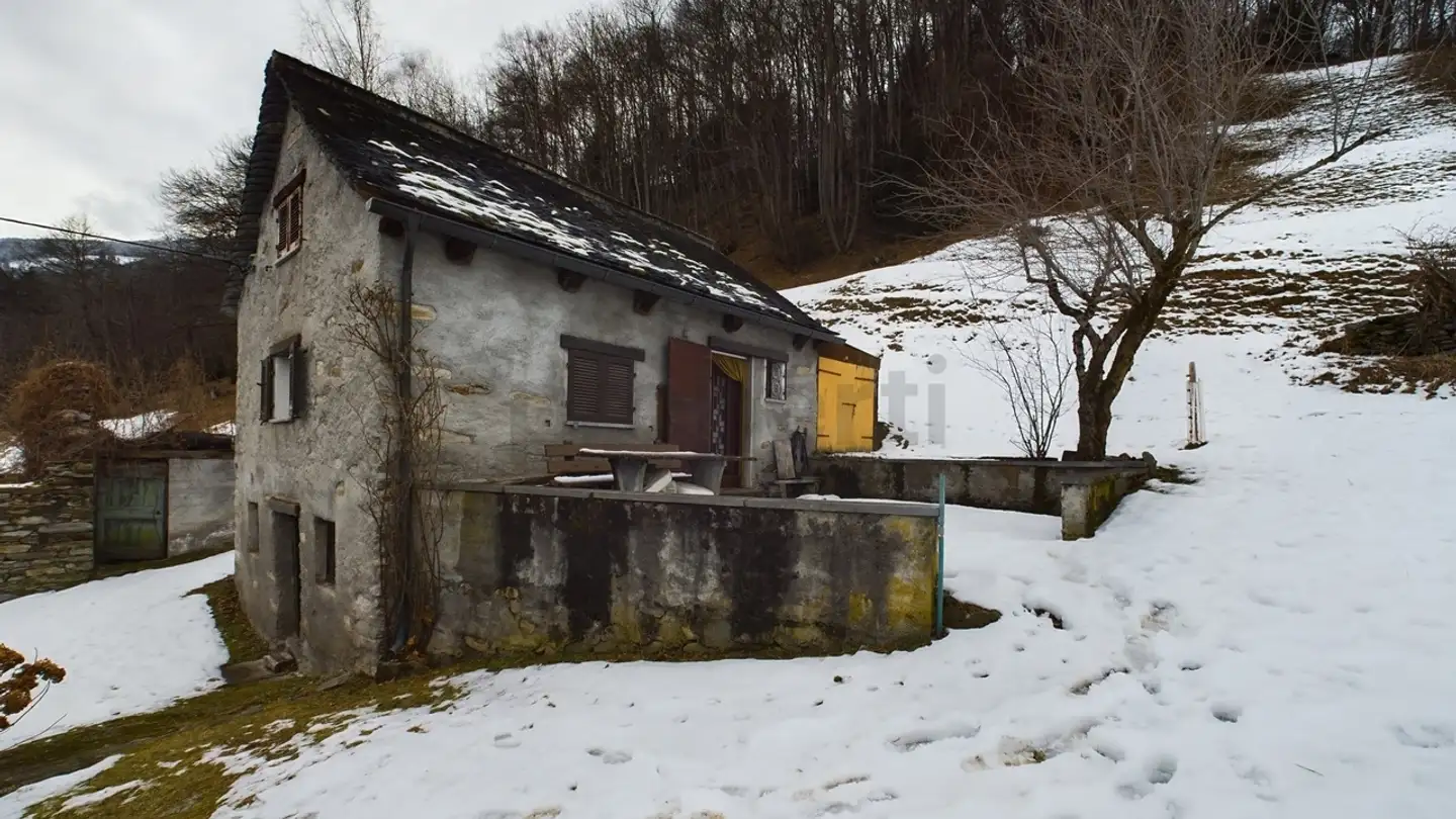 Terrain constructible à vendre - 6716 Acquarossa - Photo 2