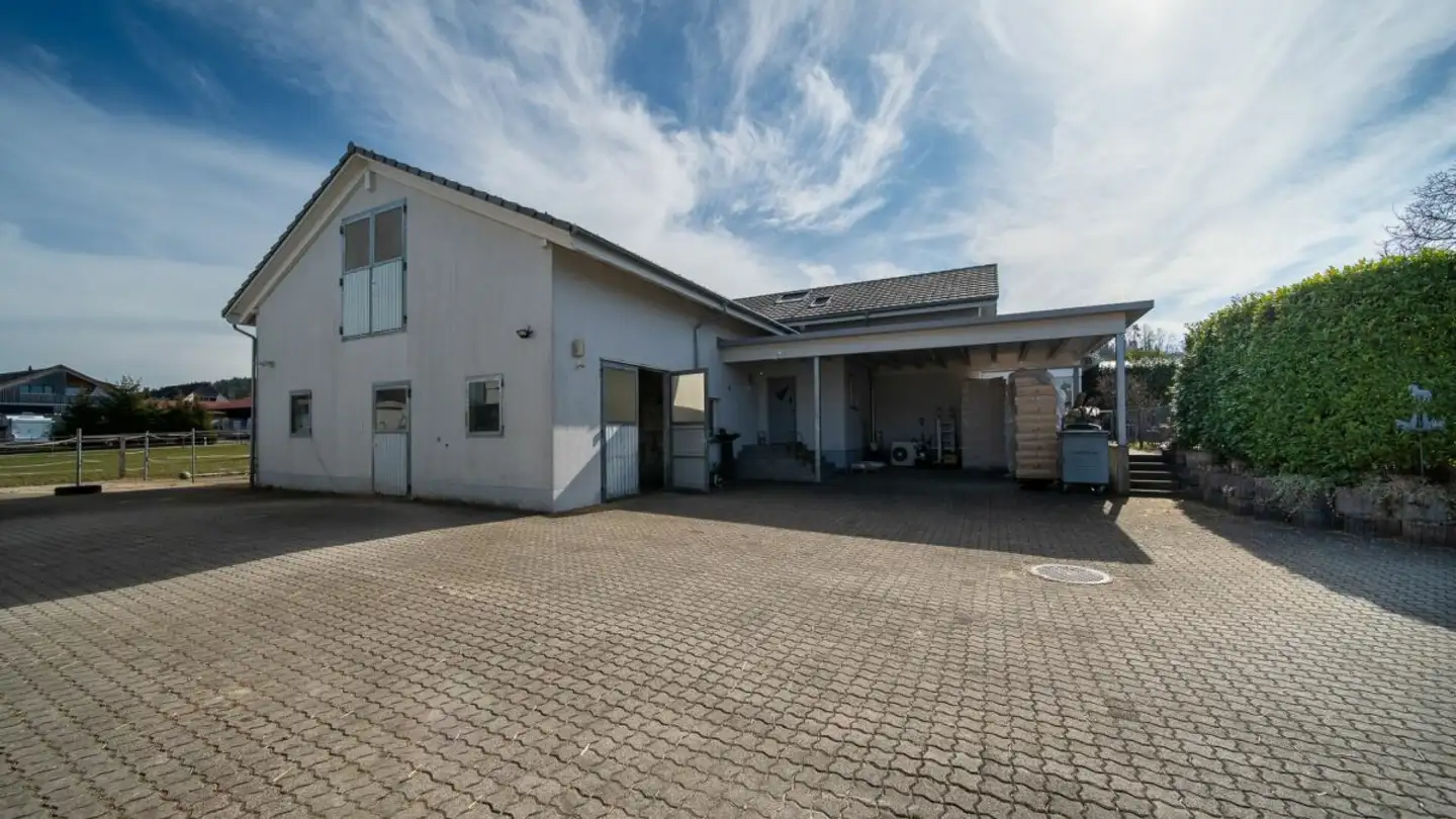 Mischgenutztes Gebäude kaufen - Ebnet 4, 9502 Braunau