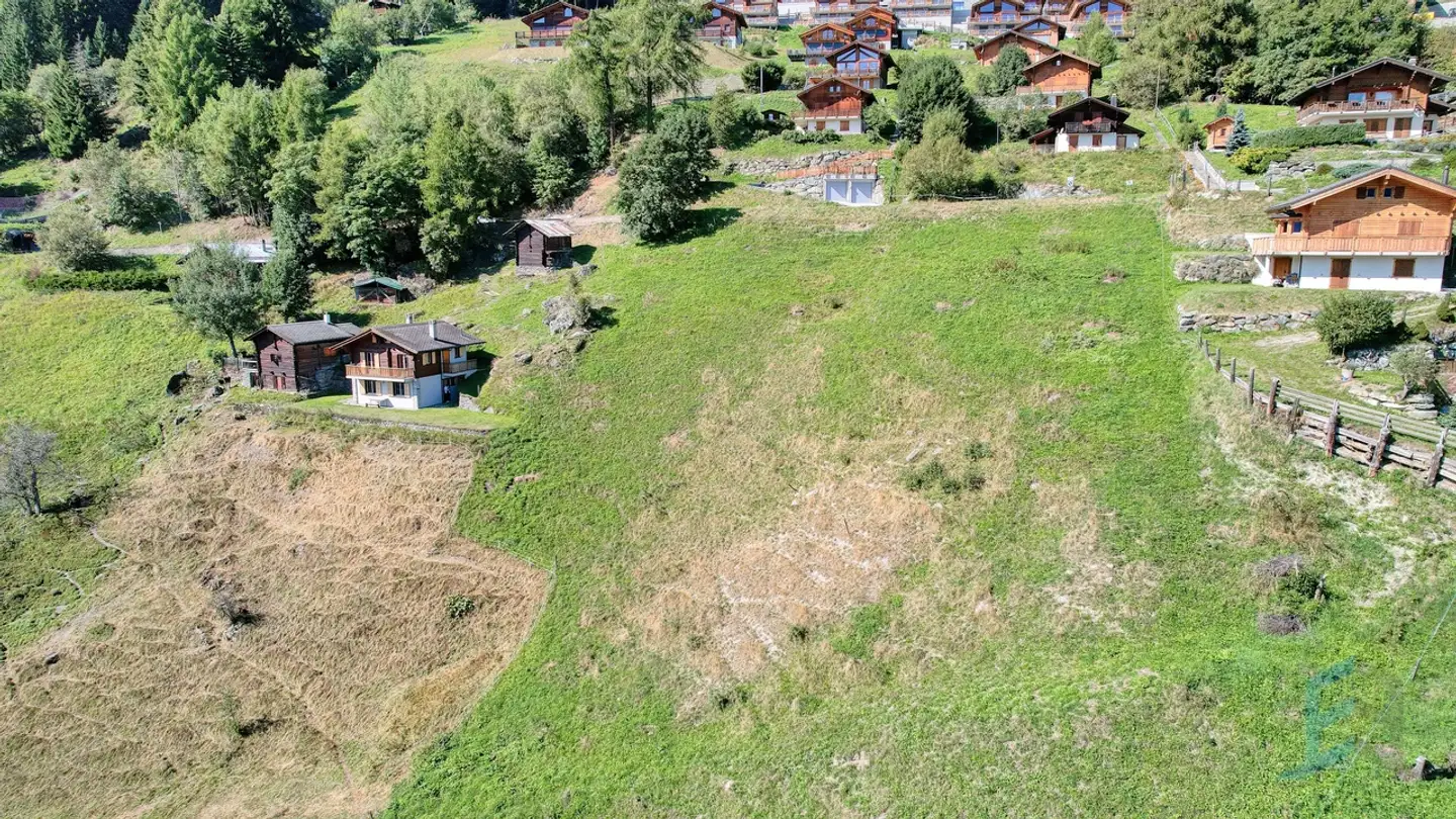 Constructible plot for sale - Chemin Du Tunnel 22, 1987 Hérémence - Photo 2