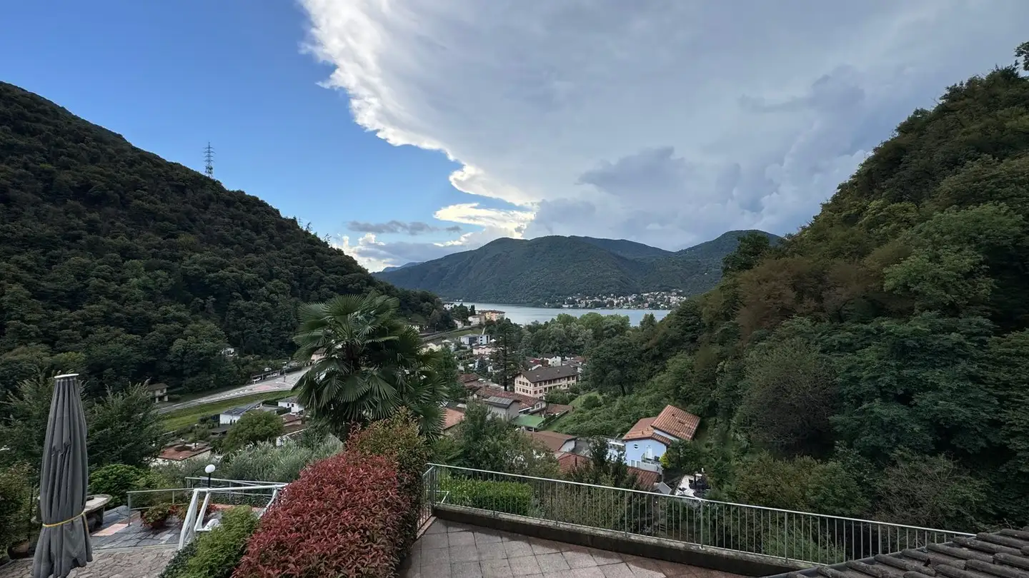 Row house for sale - Via Tassera 17, 6918 Figino