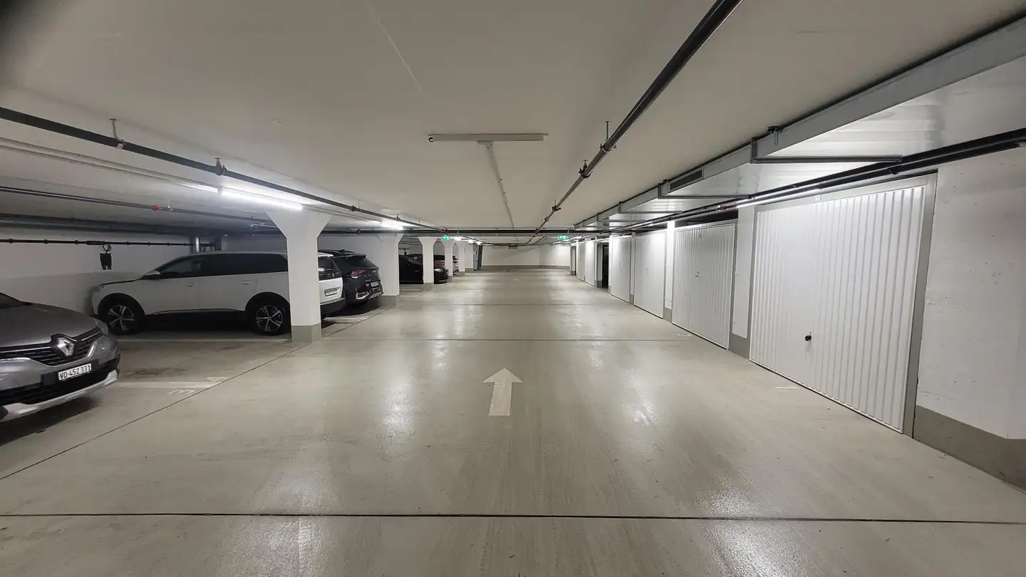 Covered parking space for rent - Avenue Du Grey, 1018 Lausanne