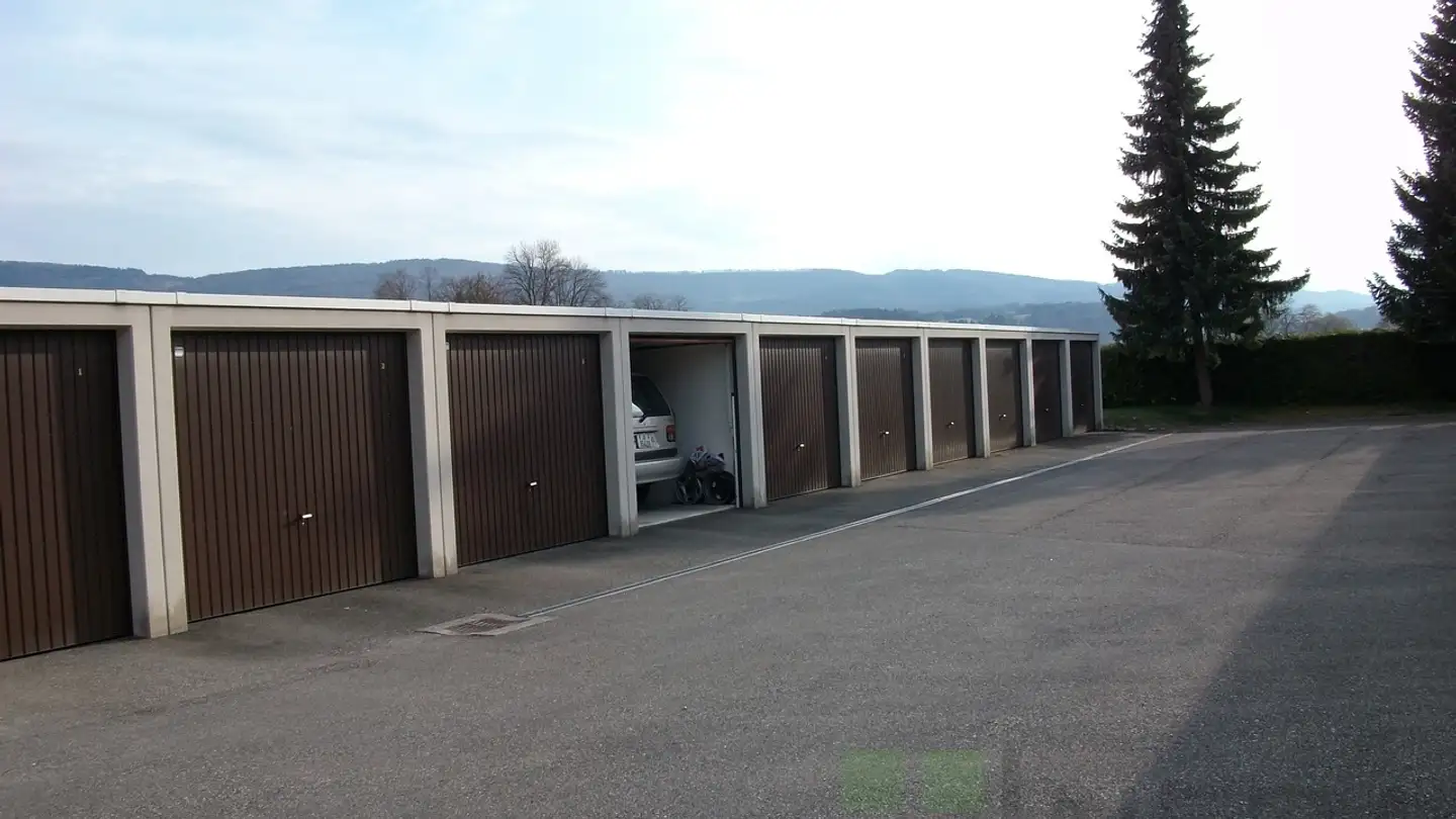 Single garage for rent - La Colombière 131, 2900 Porrentruy