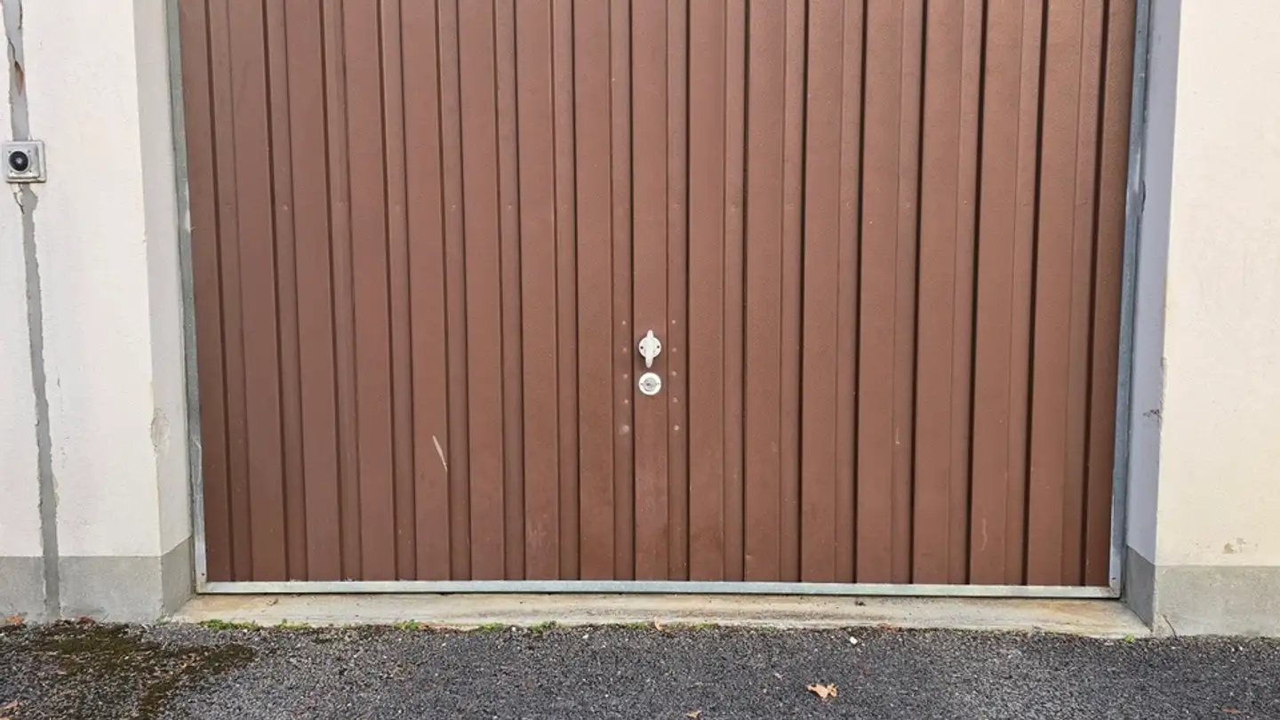 Garage individuel à louer - La Colombière 131, 2900 Porrentruy - Photo 2