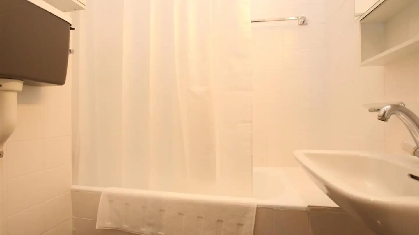 Appartement meublé à louer - Rue Des Glacis-De-Rive 17, 1207 Genève - Photo 4