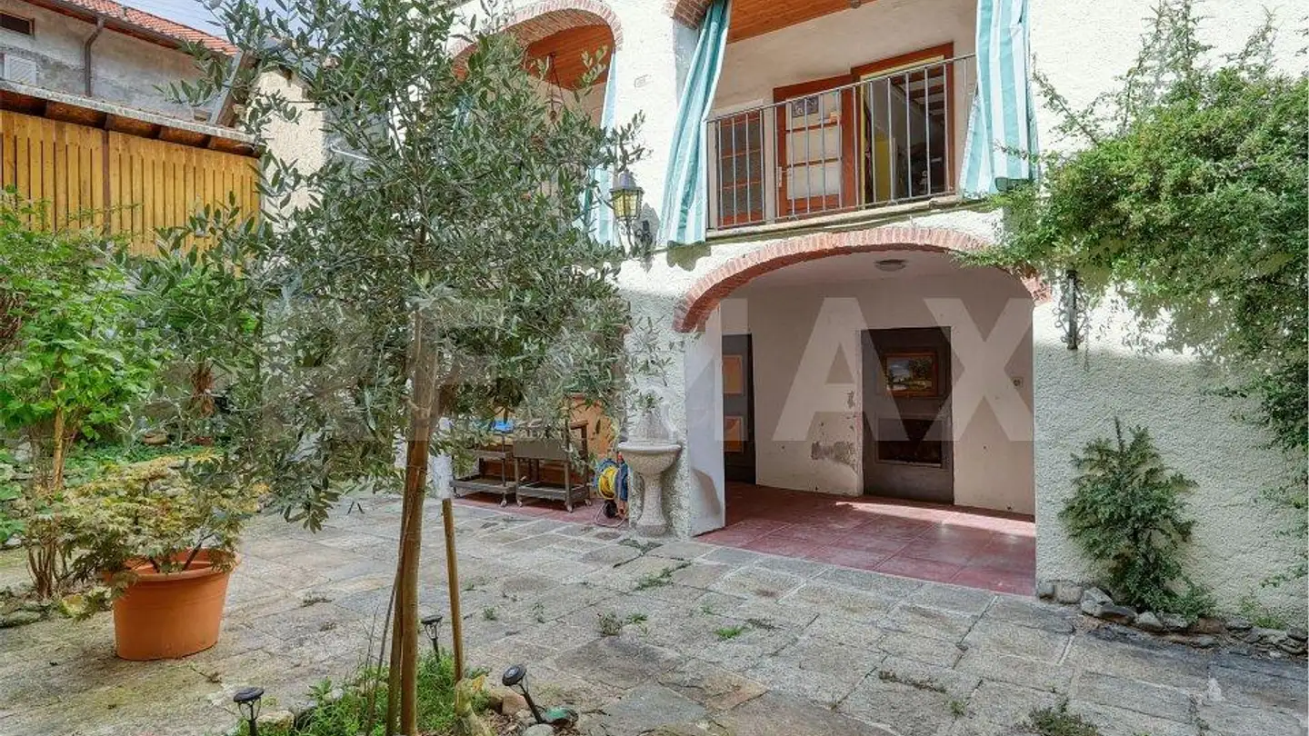 Mehrfamilienhaus kaufen - 6999 Astano