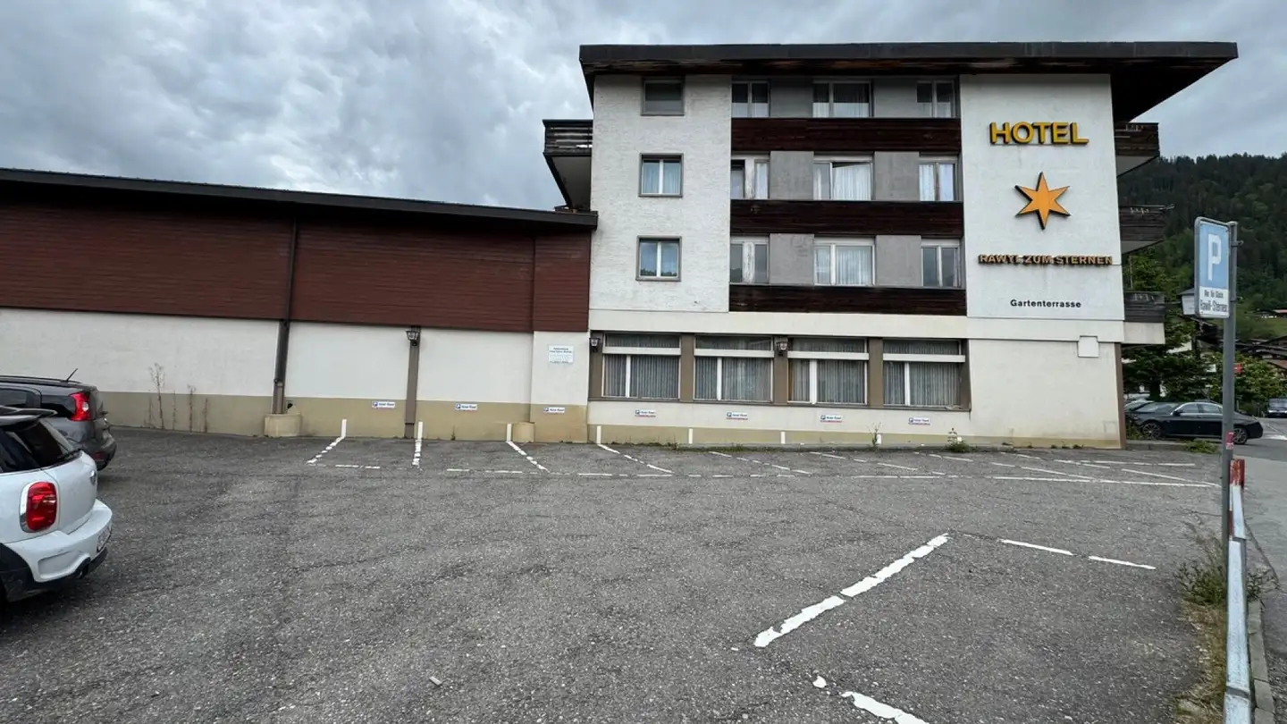 Hotel in vendita - Lenkstrasse, 3770 Zweisimmen