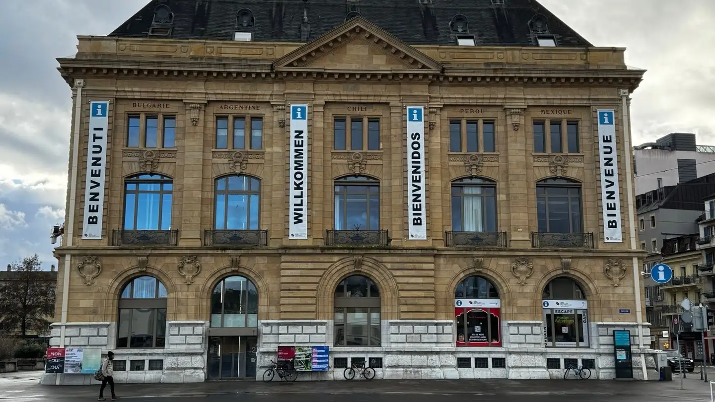 Commercial for rent - Ruelle Du Port 2, 2000 Neuchâtel