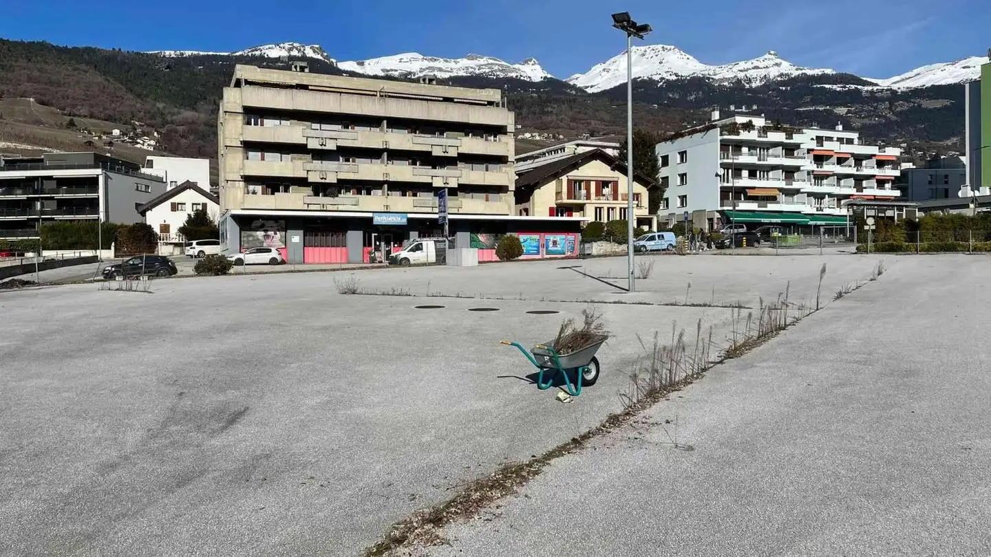 Gewerbebaugrundstück mieten - Avenue De Rossfeld 9, 3960 Sierre