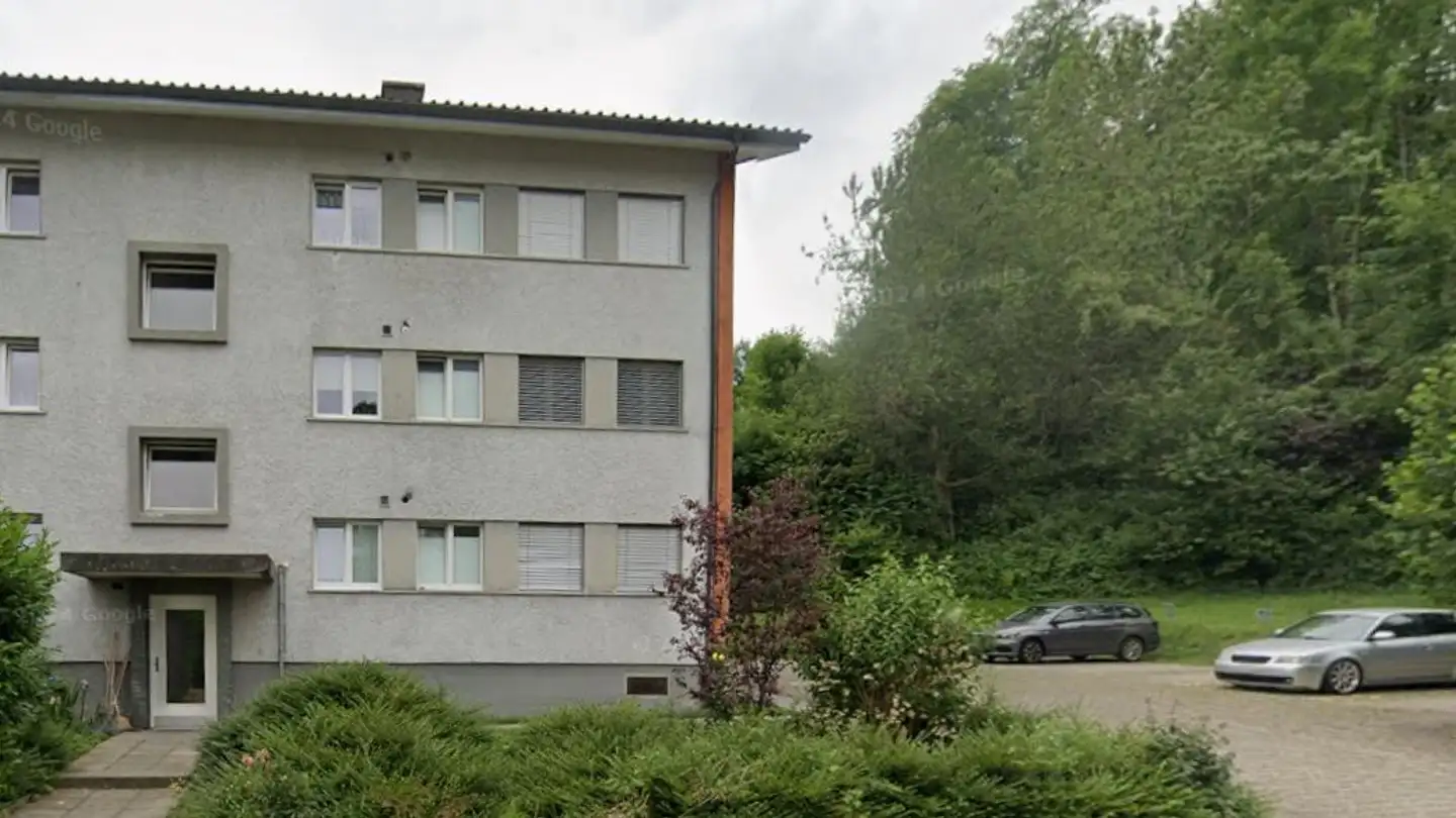 Parkplatz im Freien mieten - Kreuzlenstrasse 11, 8618 Oetwil am See