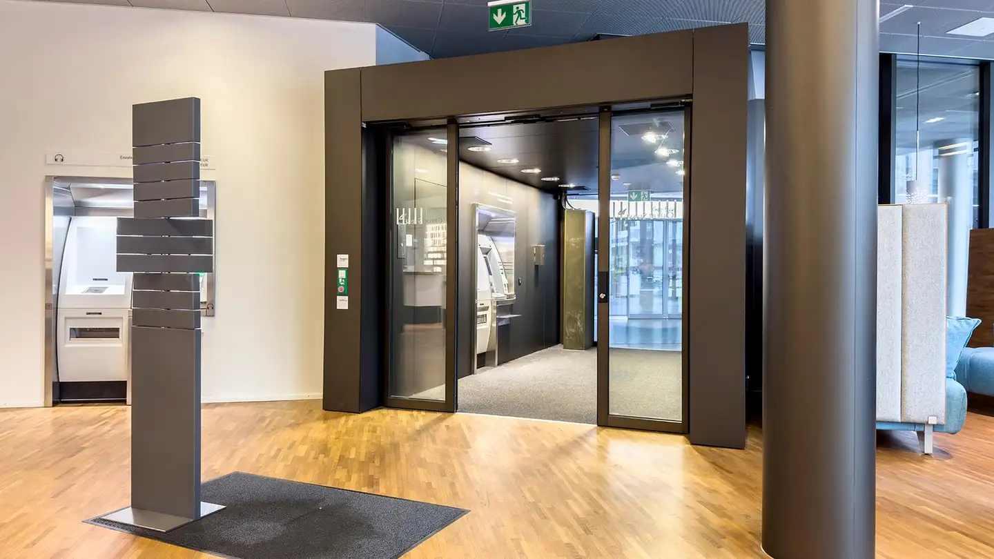 Shop for rent - Bahnhofplatz 1, 5400 Baden - Photo 3