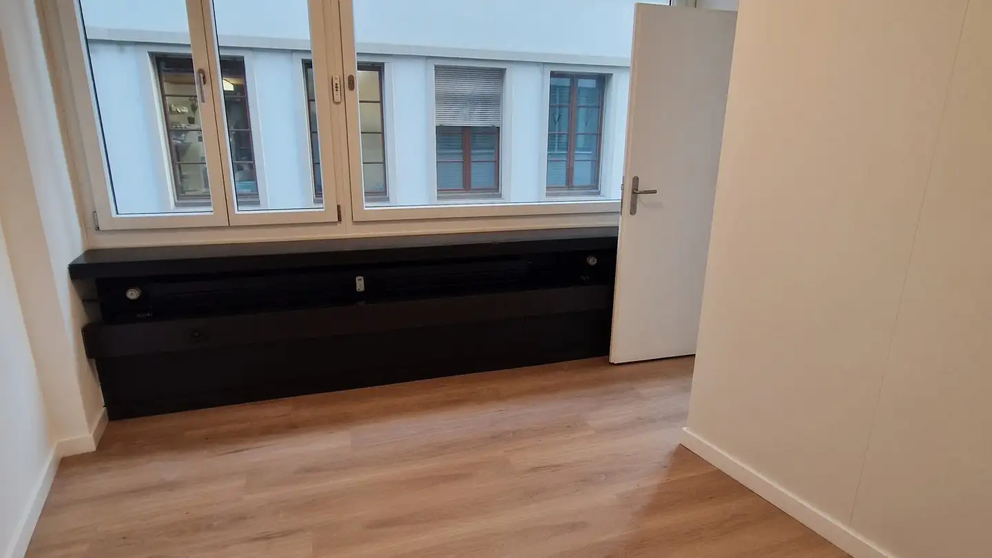 Commercial à louer - Pfluggässlein 14, 4001 Basel - Photo 2