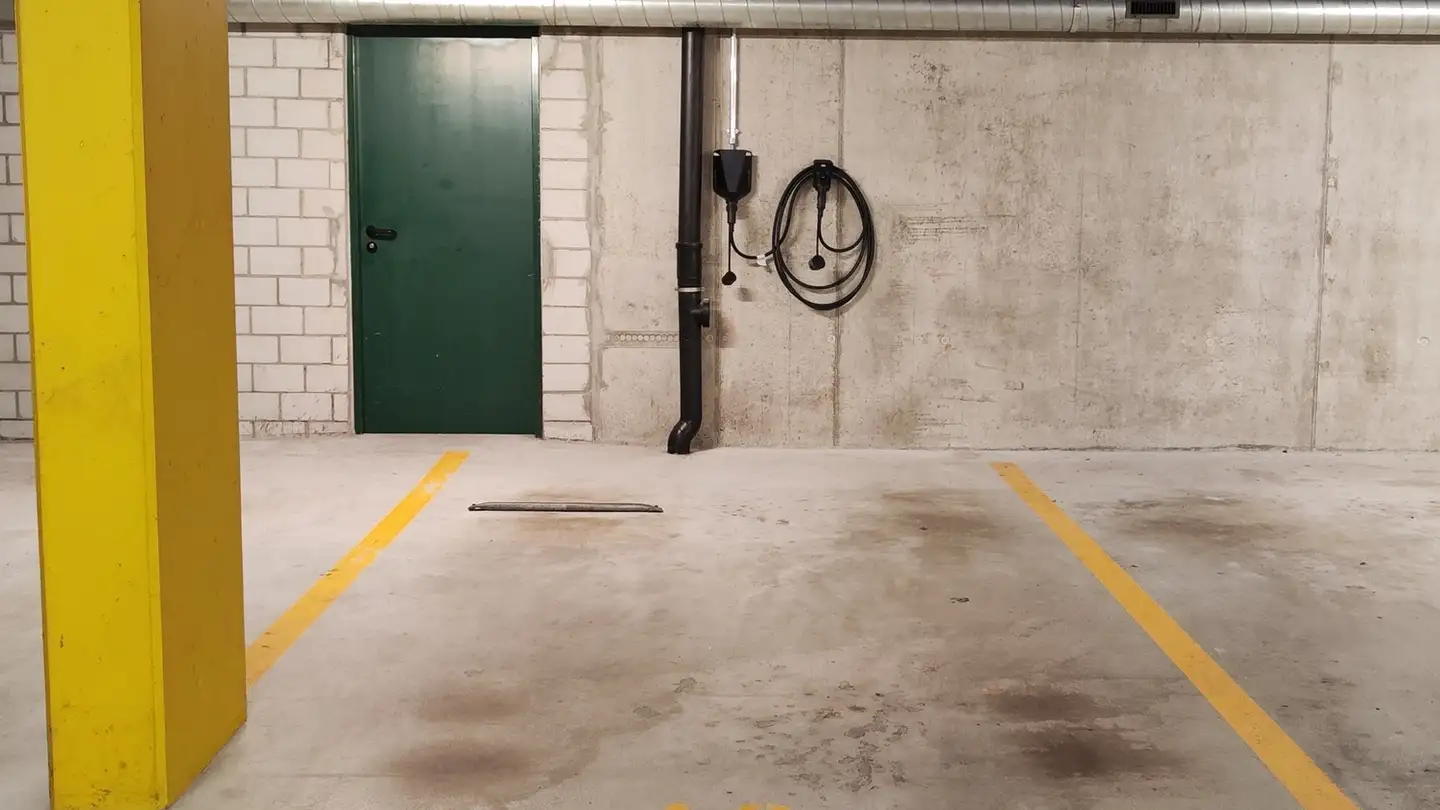 Single garage for rent - Aspacherstrasse 4, 8413 Neftenbach