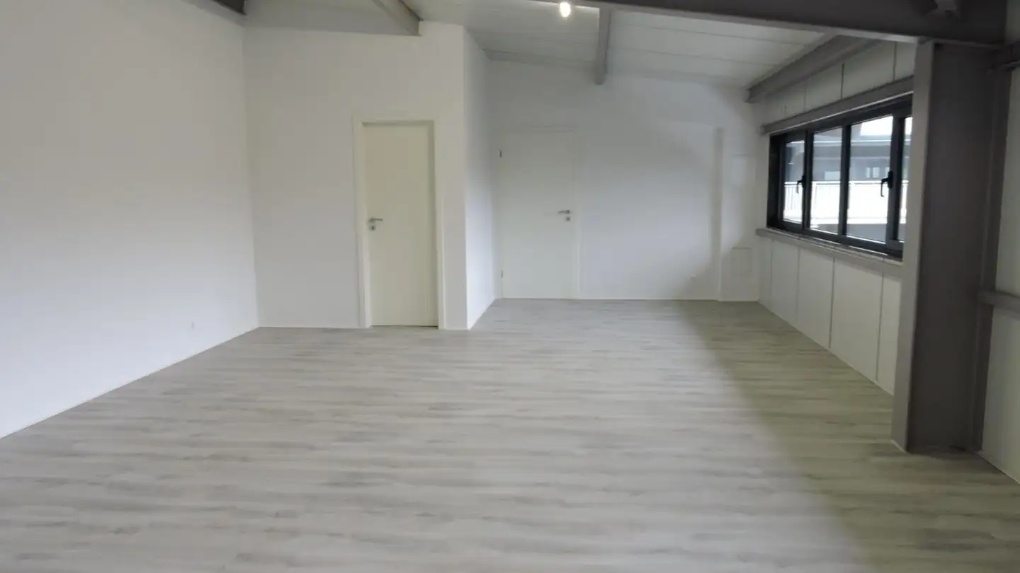 Shop for rent - 1897 Bouveret