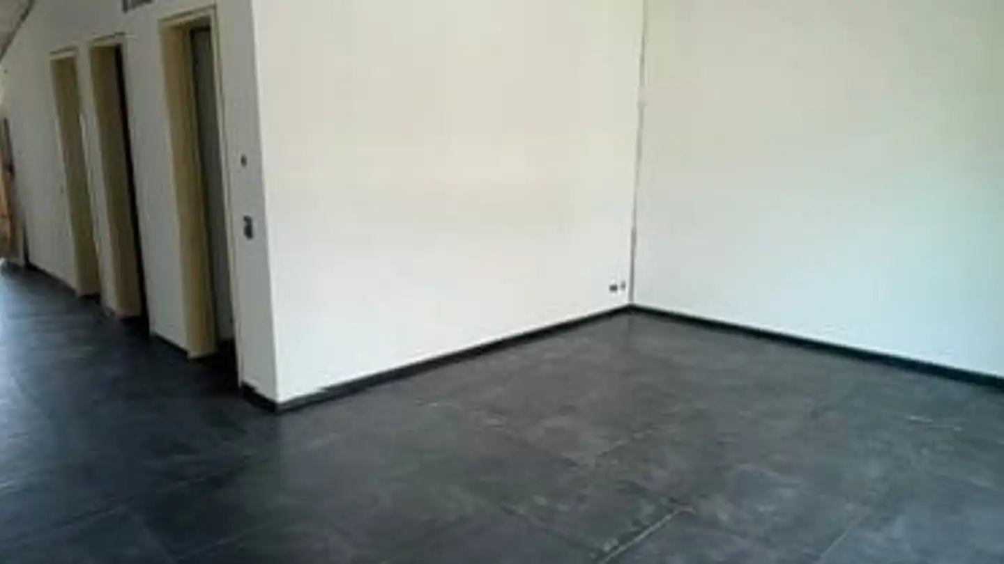 Dachgeschosswohnung mieten - Bernstrasse 92, 3267 Seedorf BE - Foto 4