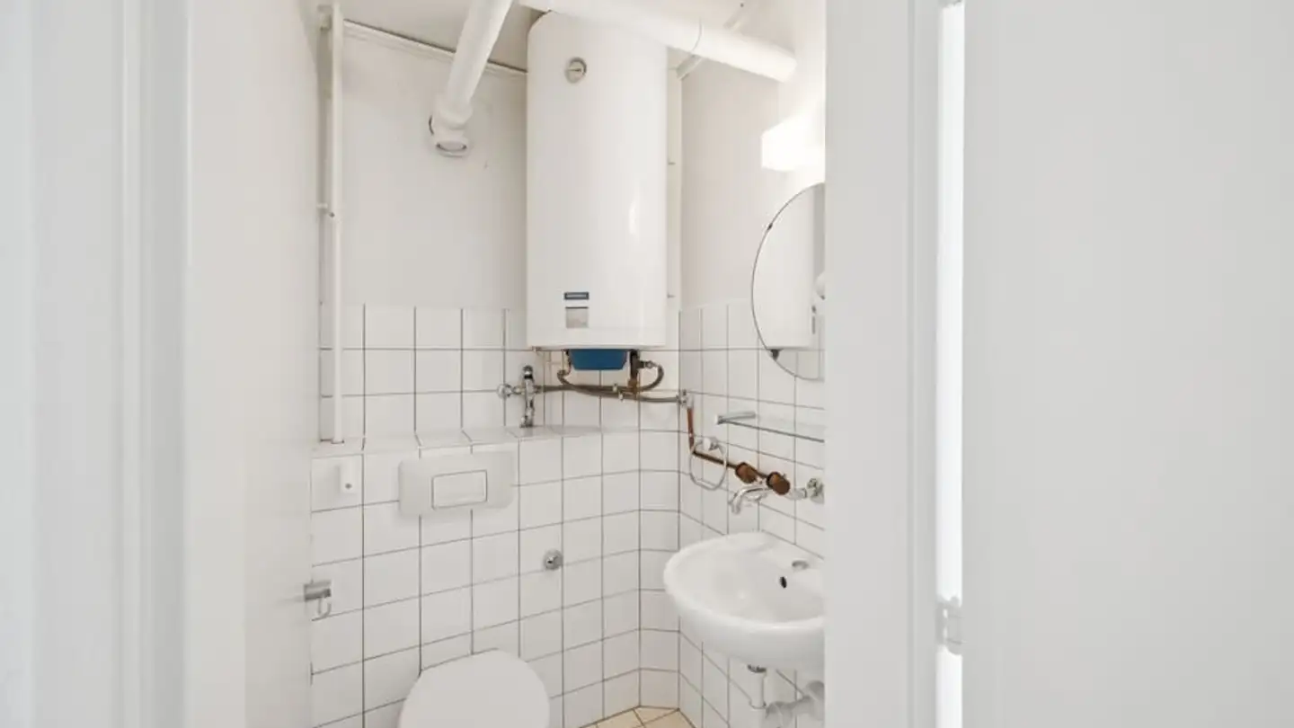 Commercial à louer - Rue Saint-Honoré 2, 2000 Neuchâtel - Photo 2