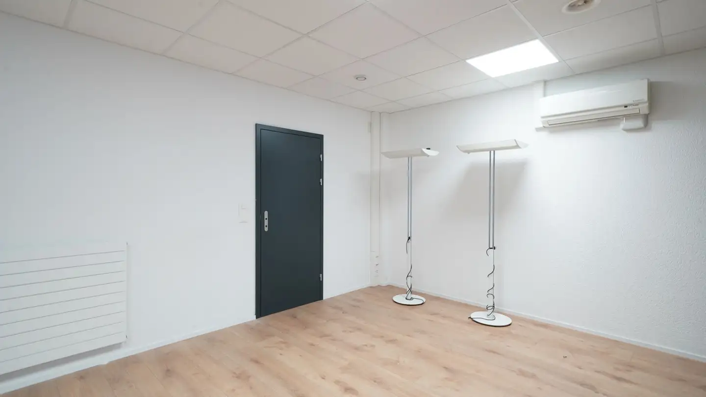 Bureau à louer - An Der Reuss, 6038 Gisikon - Photo 4