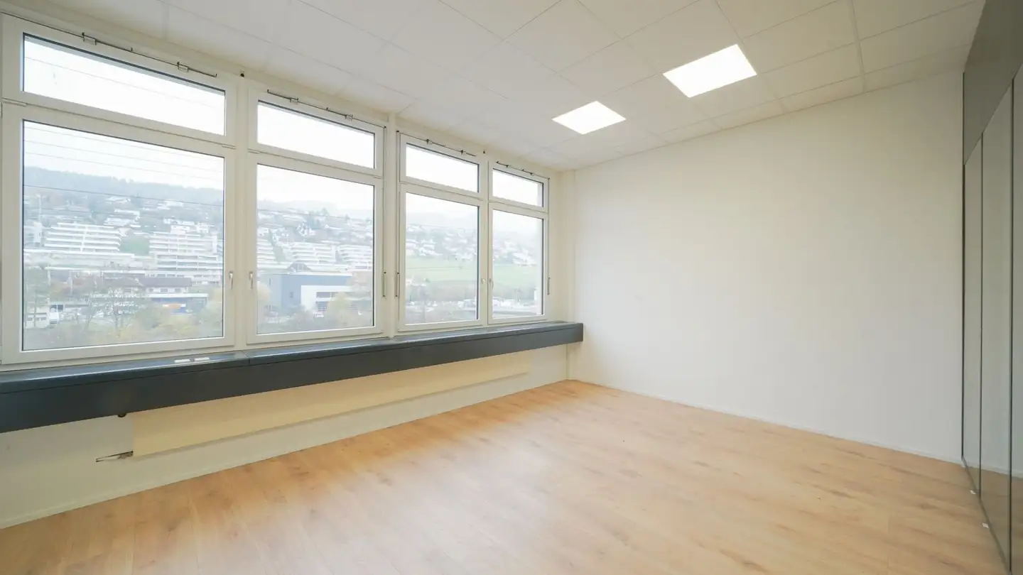 Office space for rent - An Der Reuss 5, 6038 Gisikon - Photo 4