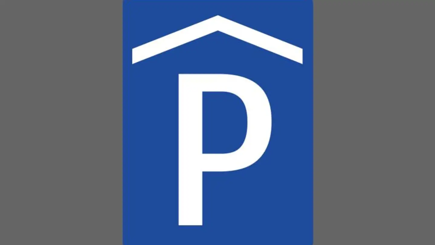 Place de parking souterraine à louer - Obgardistrasse 2, 6043 Adligenswil