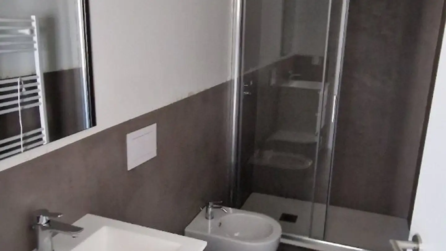 Appartamento in affitto - Via San Gottardo, 6742 Pollegio - Photo 4