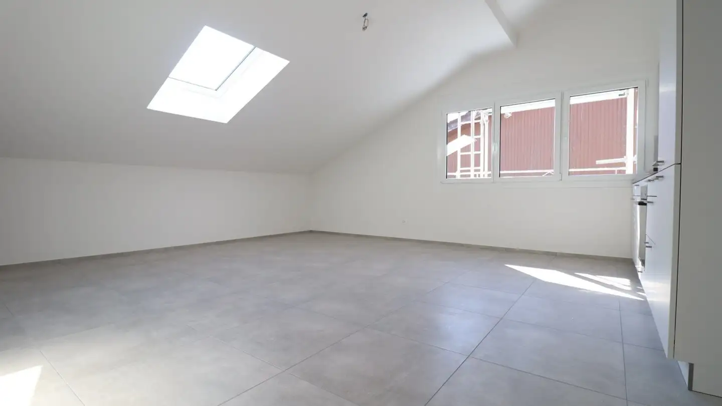 Dachgeschosswohnung mieten - Hirzenweg 1, 9244 Niederuzwil - Foto 2