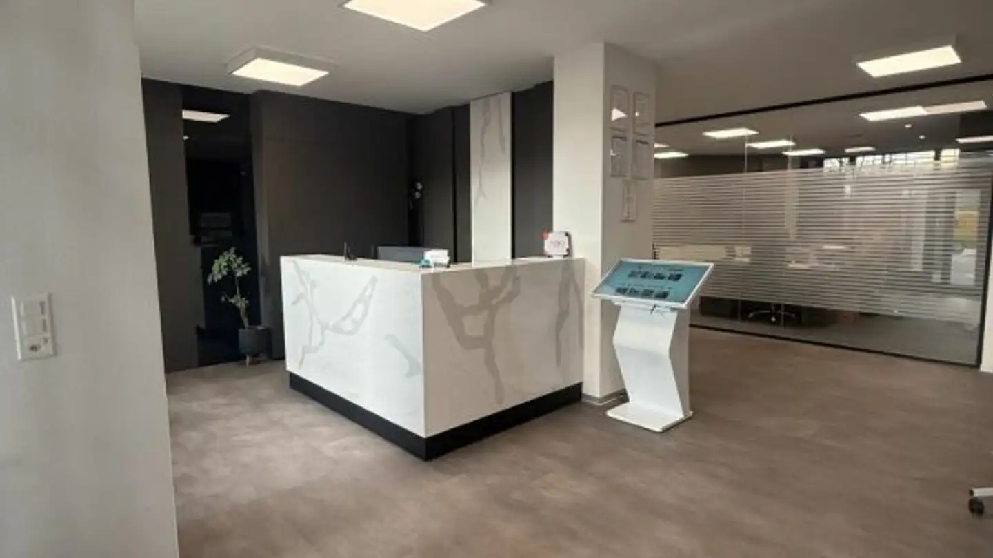 Shop for rent - Route Des Arsenaux 15, 1700 Fribourg