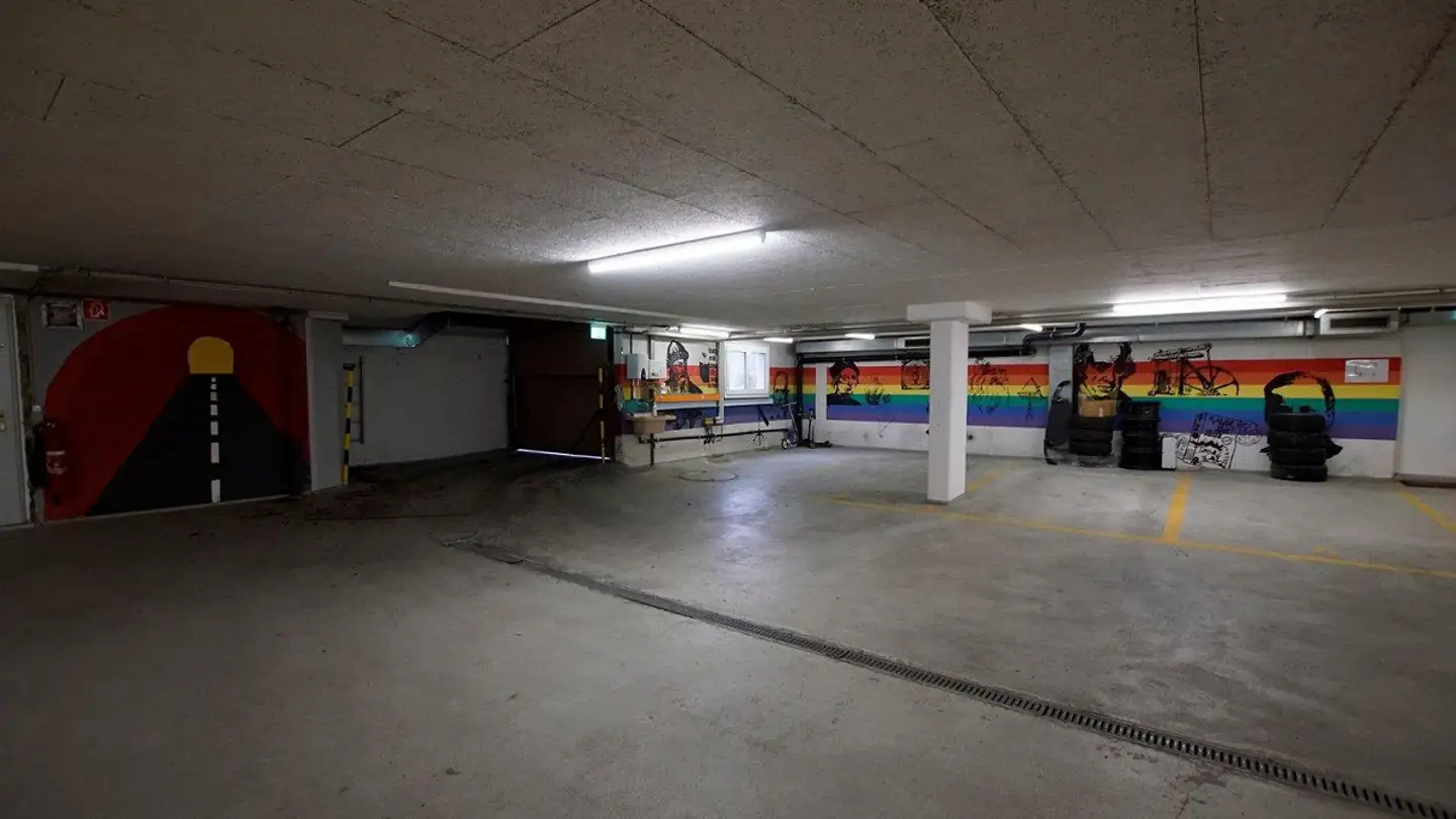 Parcheggio sotterraneo in affitto - Kennerwiesstrasse 2, 8575 Bürglen TG - Photo 2