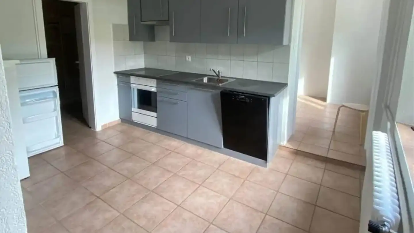 Apartment for rent - Rue De La Golaye 8, 2112 Môtiers NE - Photo 3