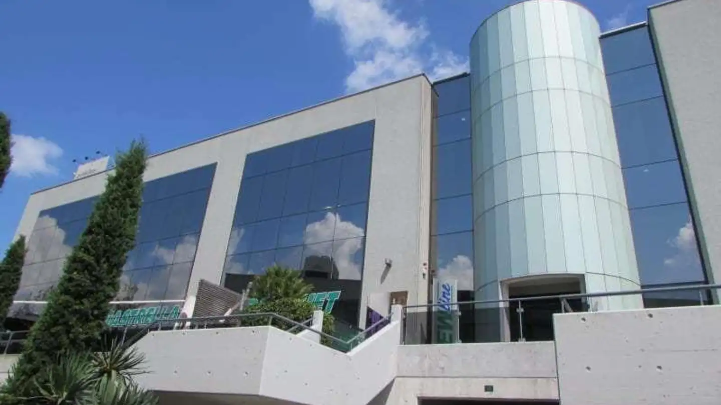 Office space for rent - Via Senago 42, 6912 Pazzallo