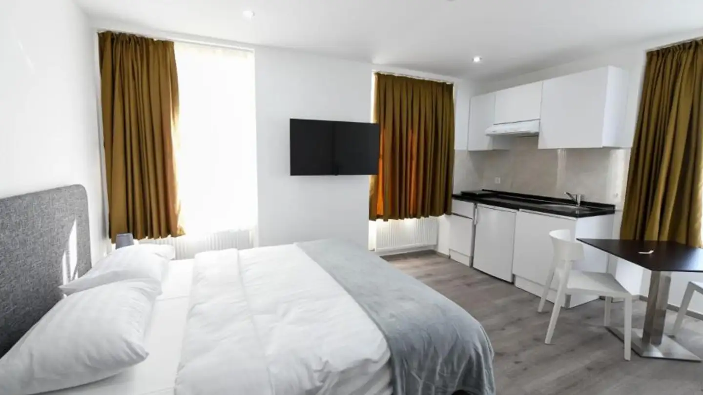 Hotel for sale - 2300 La Chaux-de-Fonds - Photo 2