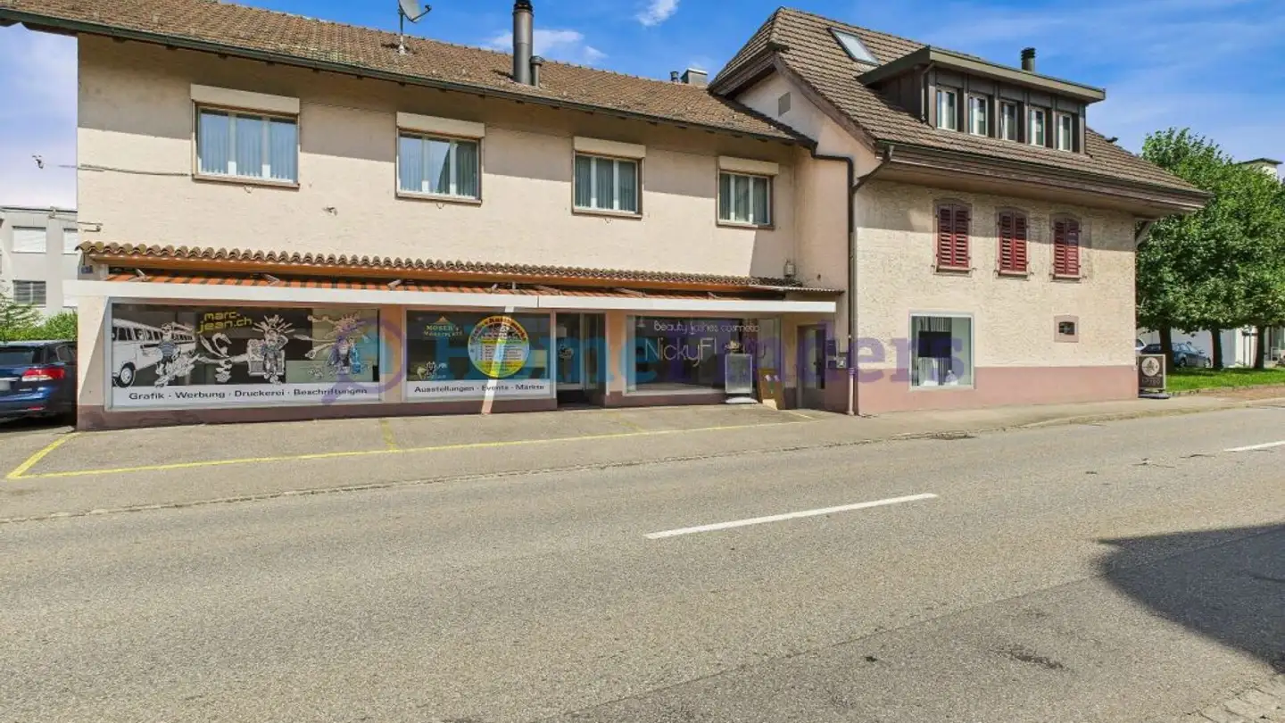 Mixed-use building for sale - 5722 Gränichen