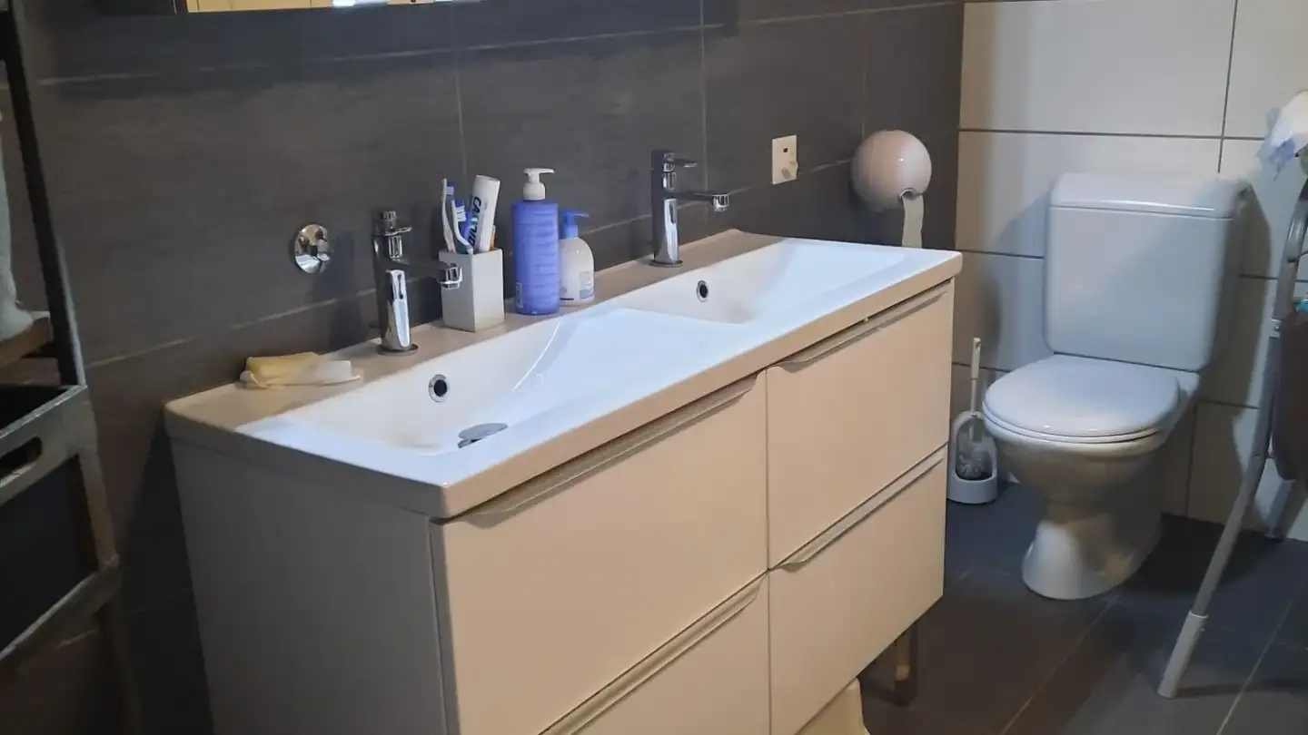 Appartement à louer - Route Des Sauges 13, 2615 Sonvilier - Photo 2
