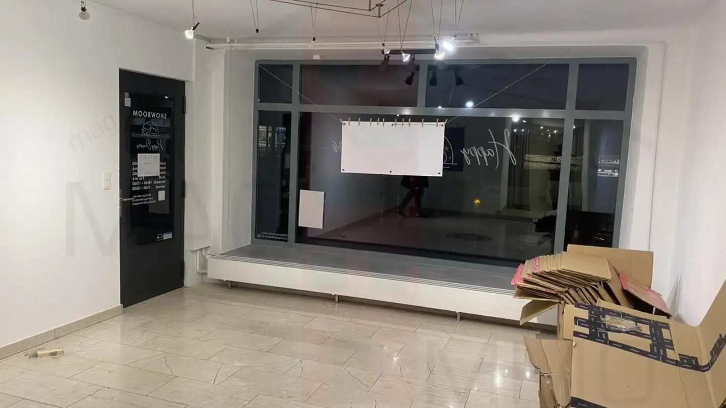 Gewerbe mieten - Rue De Fer, 2800 Delémont - Foto 2