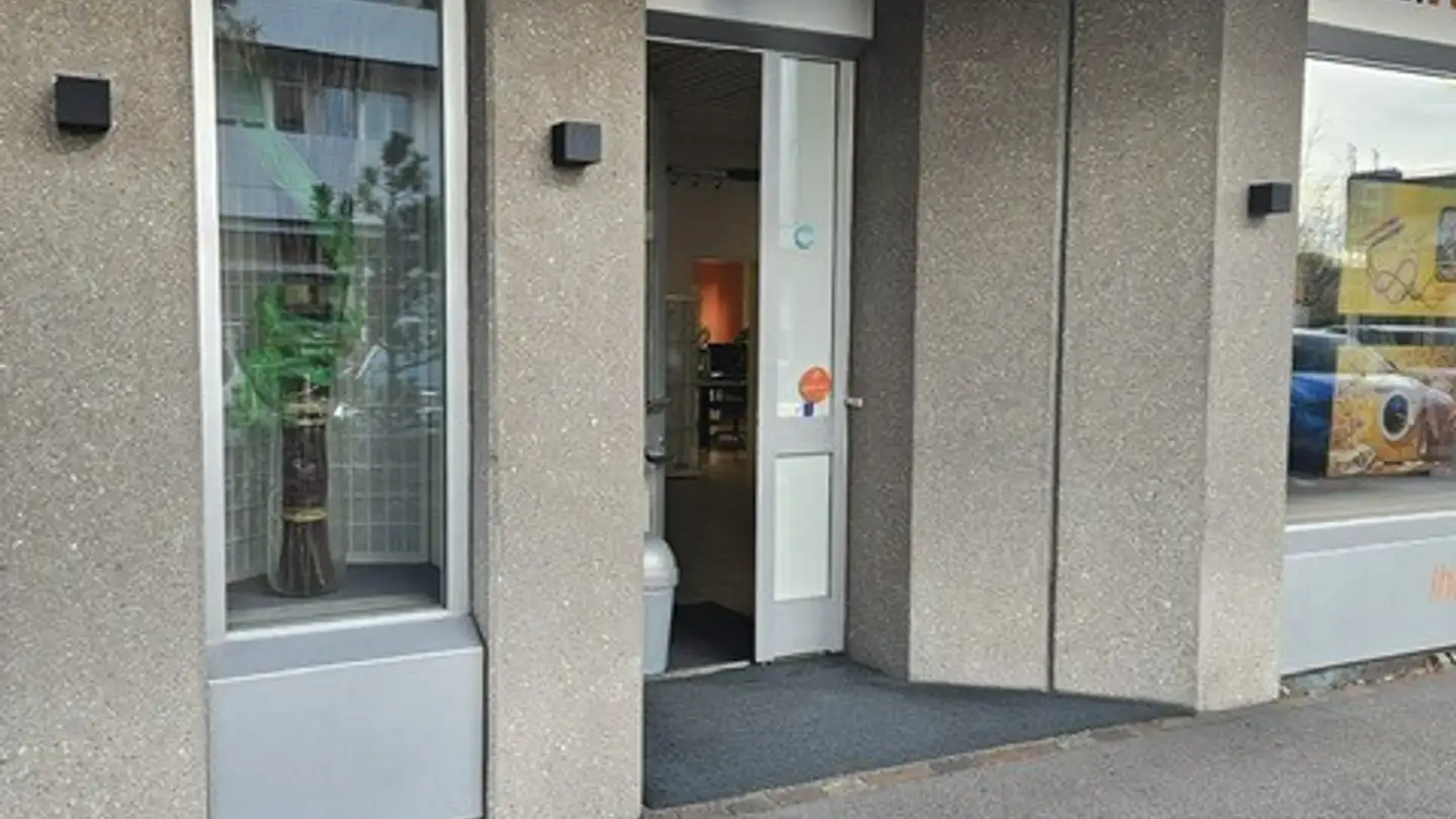 Gewerbe mieten - Bahnhofstrasse 48, 8180 Bülach - Foto 2