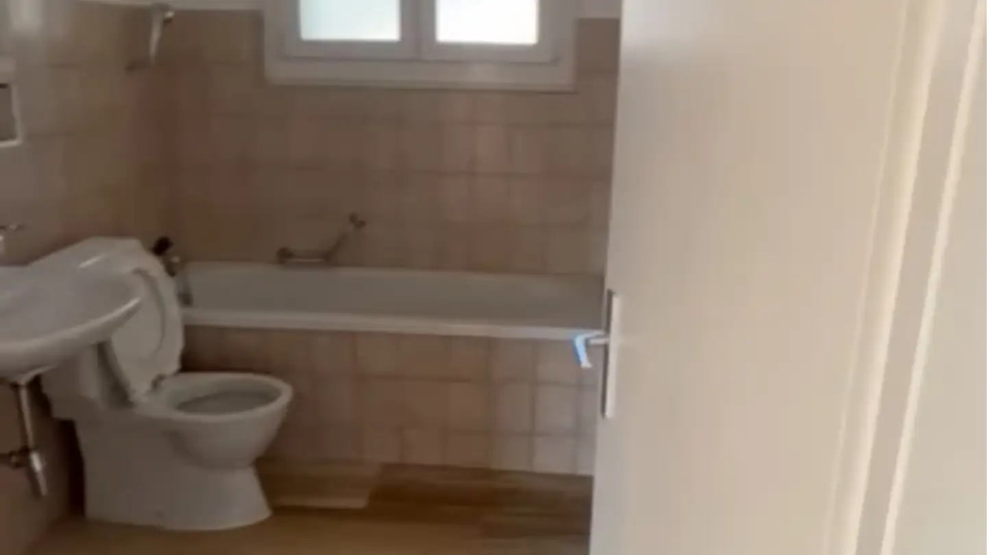 Appartement à louer - Via Ponte Vecchio 8, 6807 Taverne - Photo 4