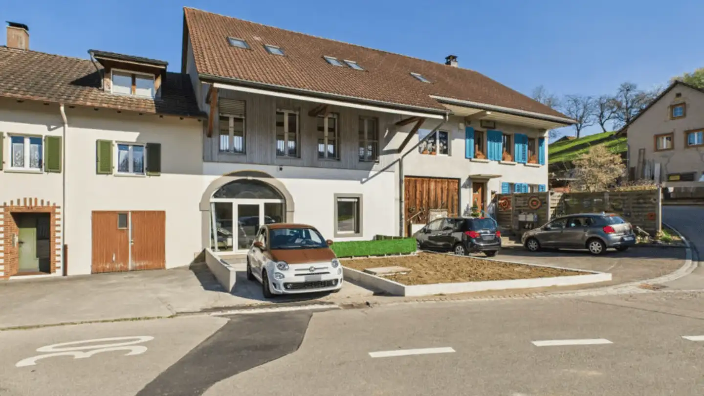 Edificio residenziale in vendita - Hinterdorf 9, 5076 Bözen