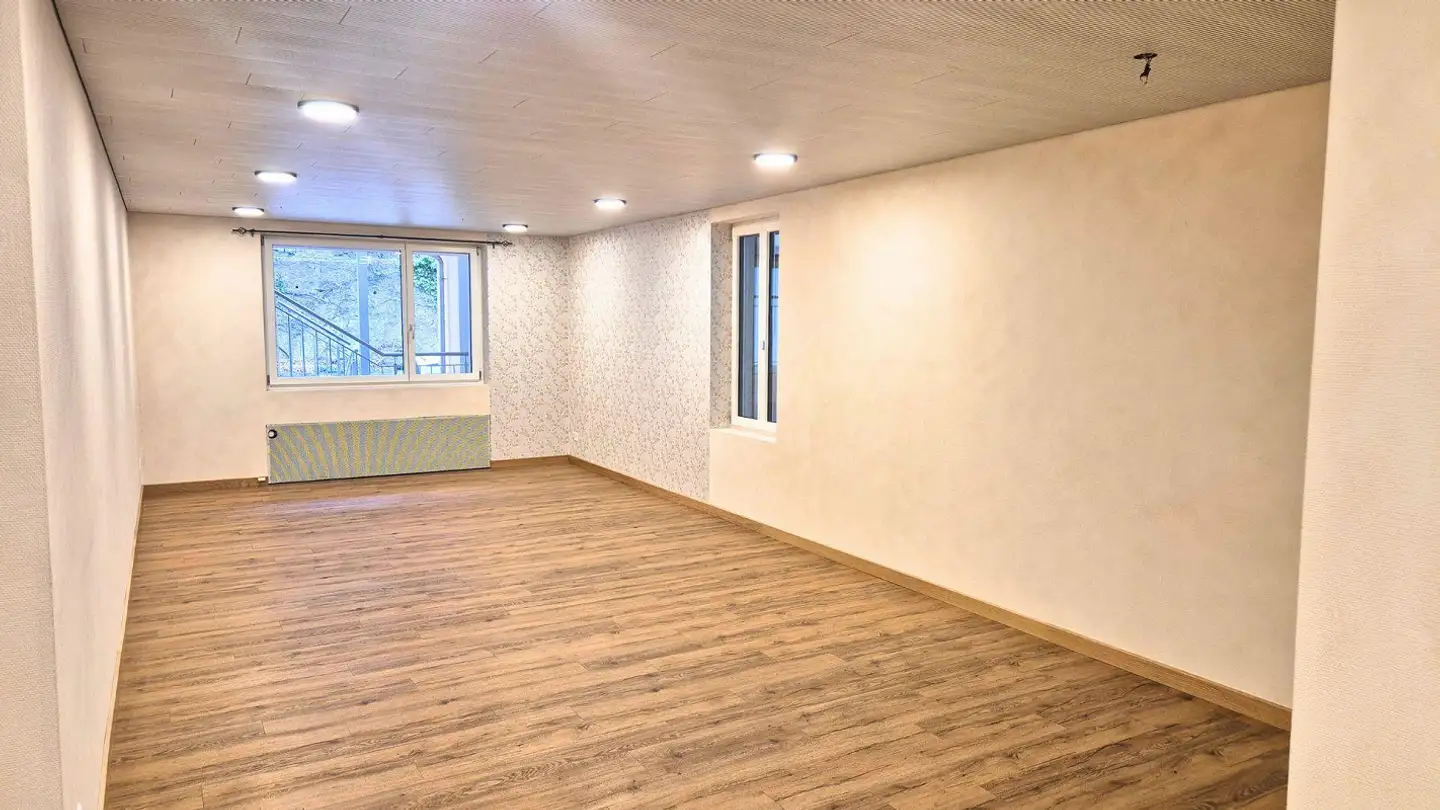 Commercial à louer - Gotthardstrasse 94, 6472 Erstfeld