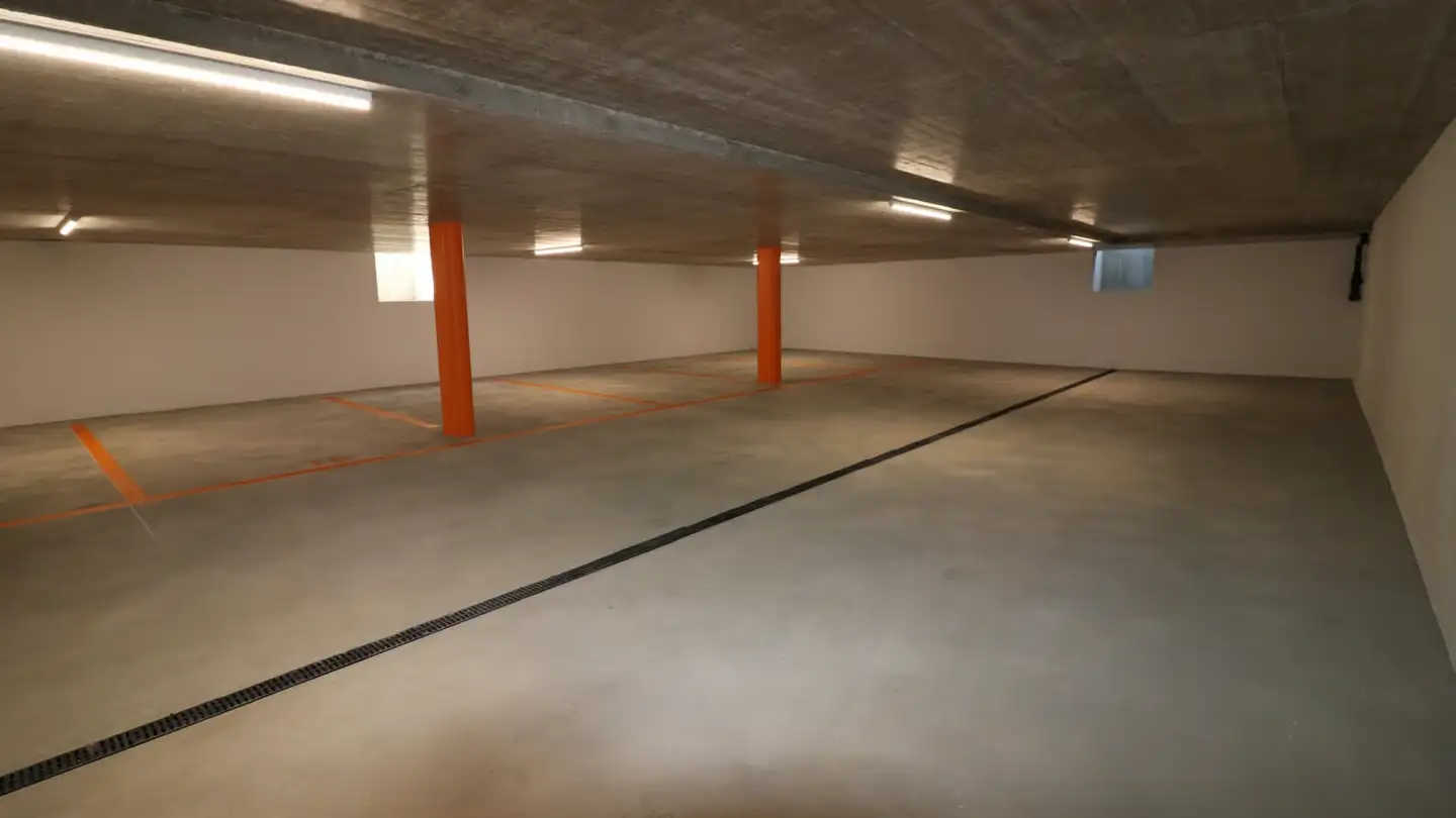 Outdoor parking space for rent - Dorfstrasse 33, 8455 Rüdlingen - Photo 2