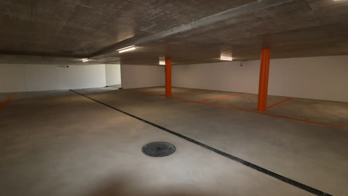 Outdoor parking space for rent - Dorfstrasse 33, 8455 Rüdlingen - Photo 3