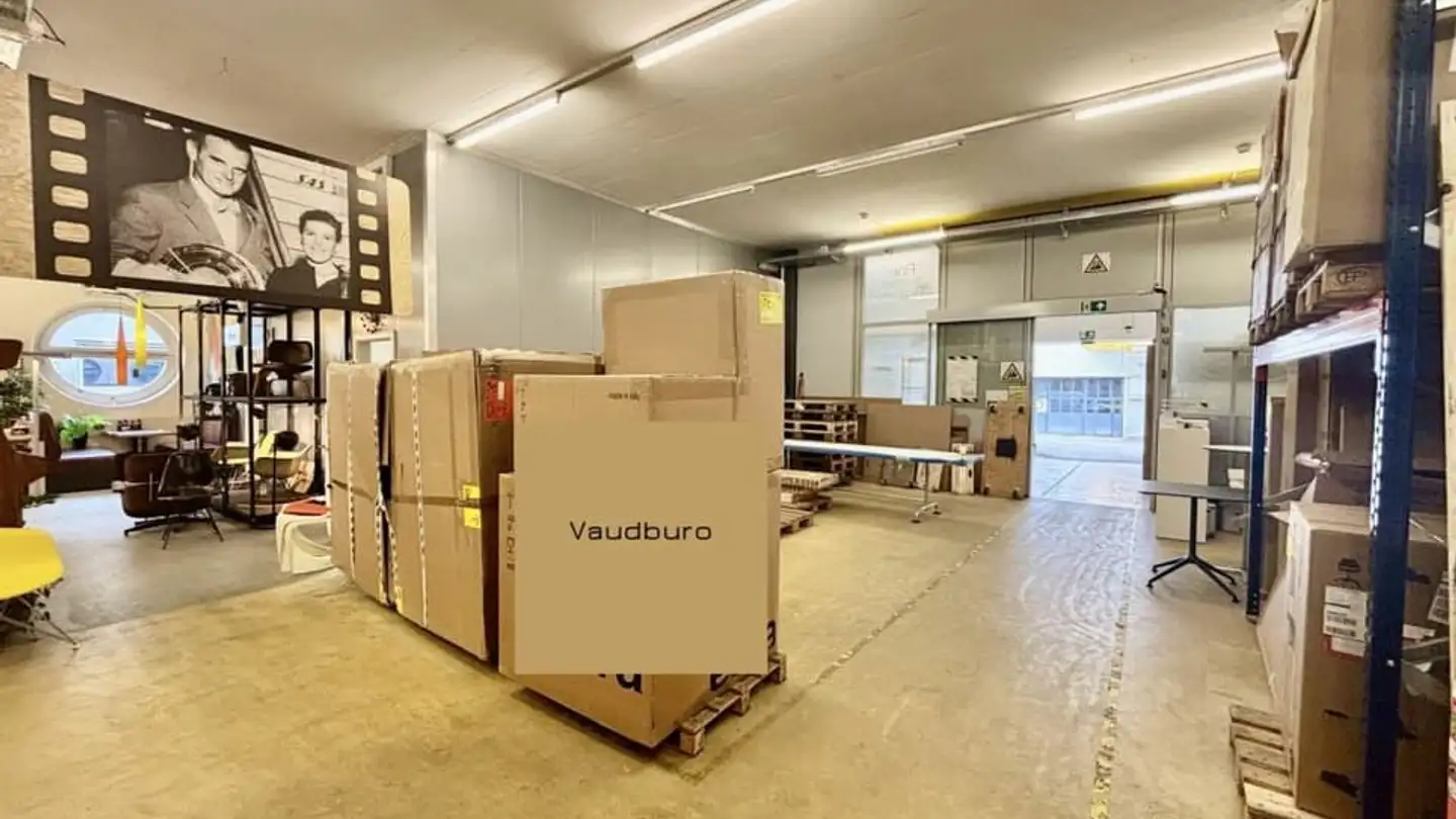 Commercial à louer - 1004 Lausanne