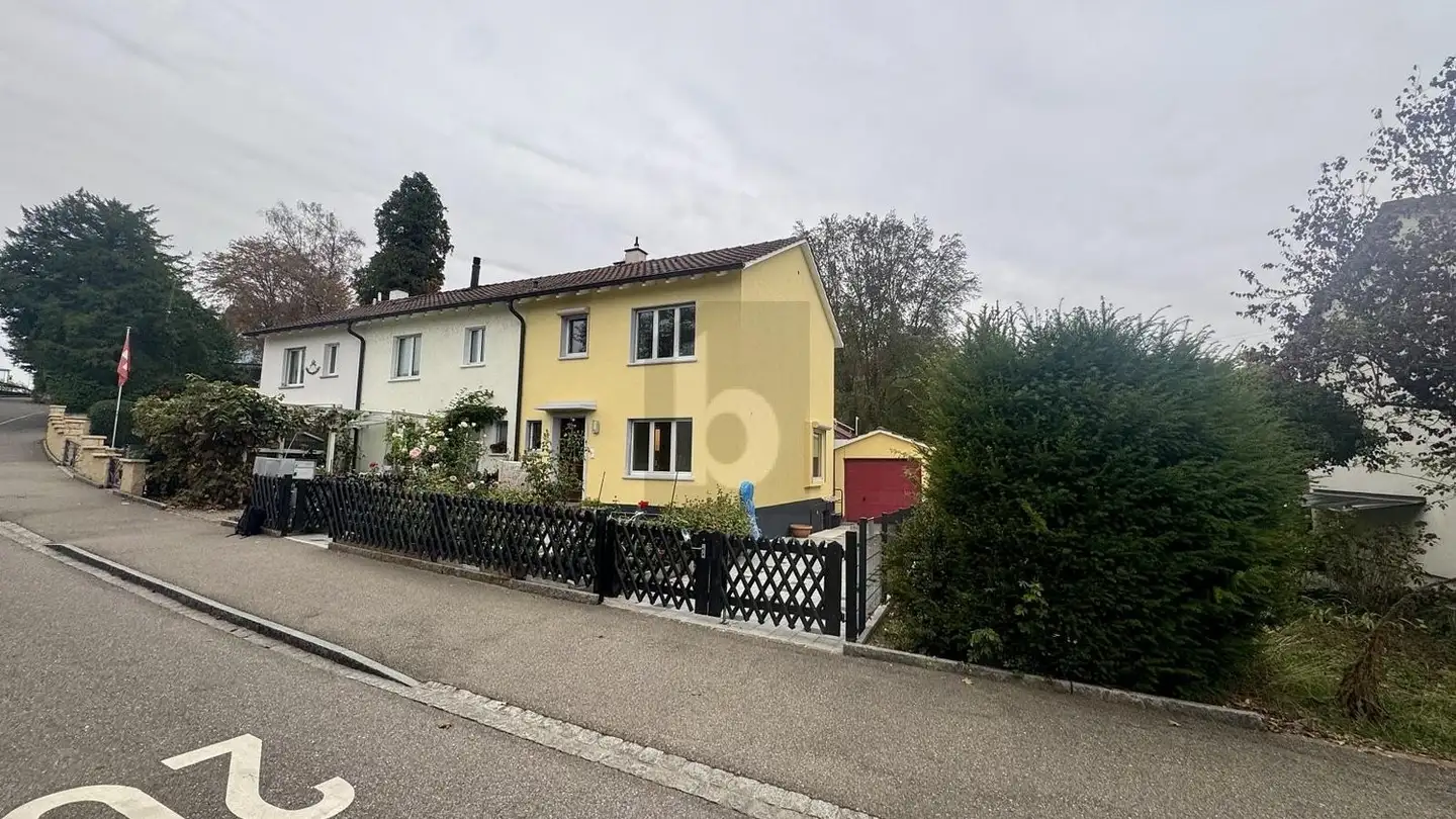 Duplex à louer - 4153 Reinach BL