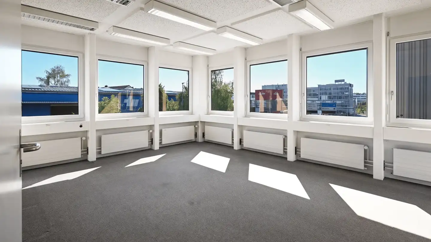 Office space for rent - Bahnhofstrasse 3, 8305 Dietlikon - Photo 2